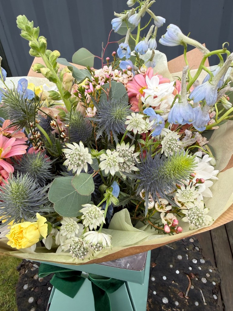 seasonal natural bouquets from The Thistle Shed delivered across Fife